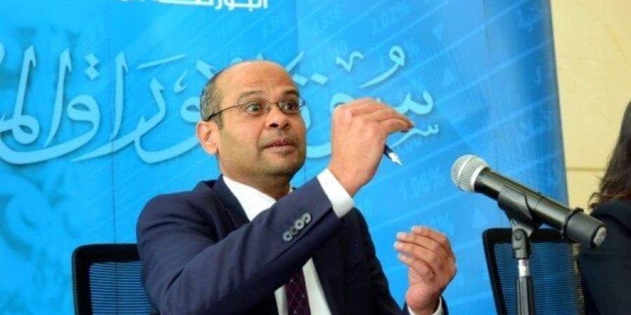 أحمد الشيخ يستعرض مستهدفات البورصة للنهوض بسوق الأوراق المالية