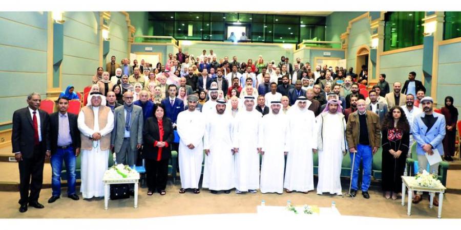 مهرجان الشارقة للشعر العربي يلقي «القصيدة الأخيرة»