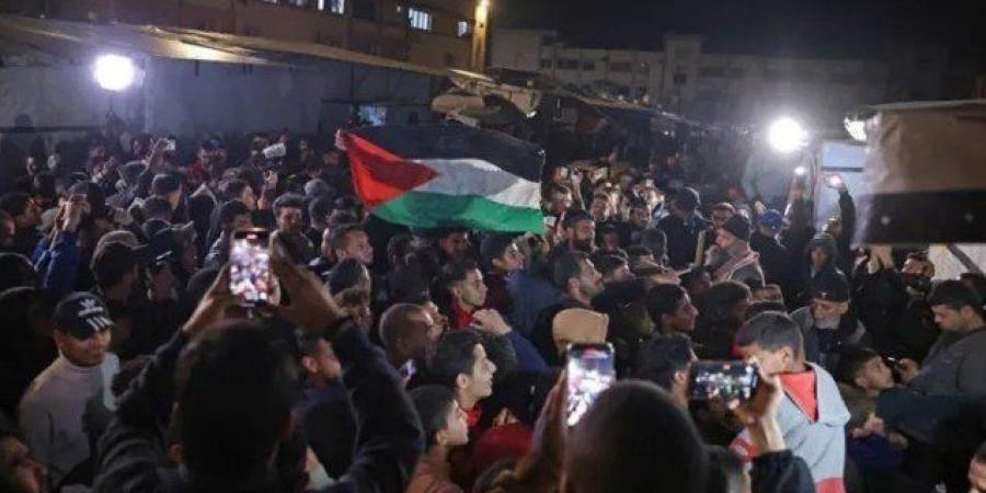 شاهد بالفيديو.. مظاهر فرحة الفلسطينين وشكرهم لمصر بعد دورها الكبير فى وقف الحرب على غزة